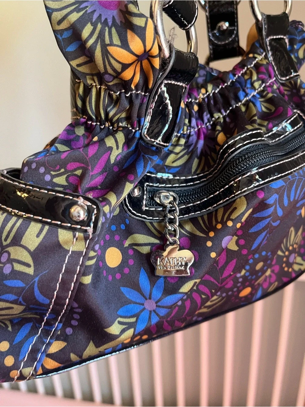 vintage Kathy Van Zeeland floral shoulder purse